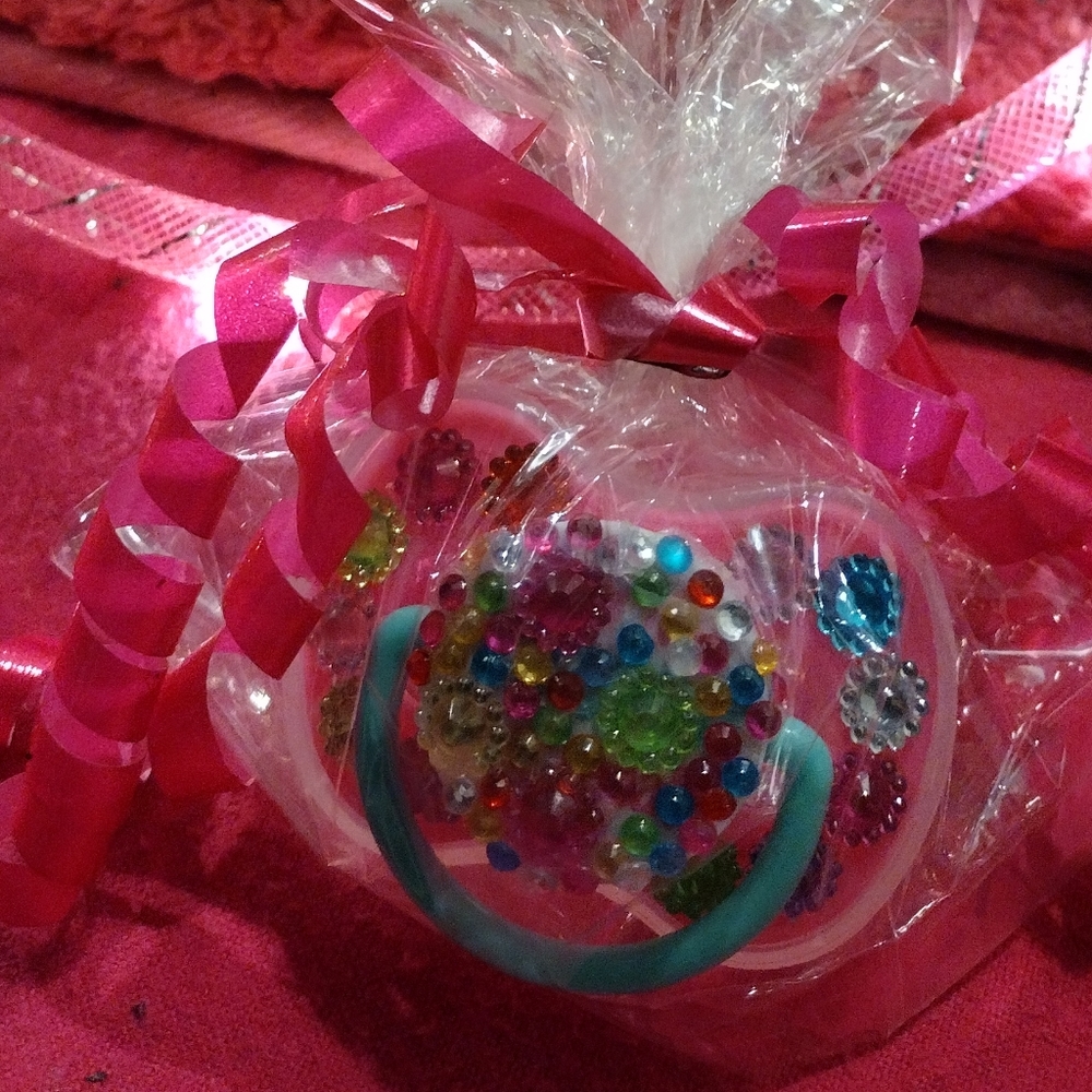 Customized Bling Pacifiers - Picture 4 of 4